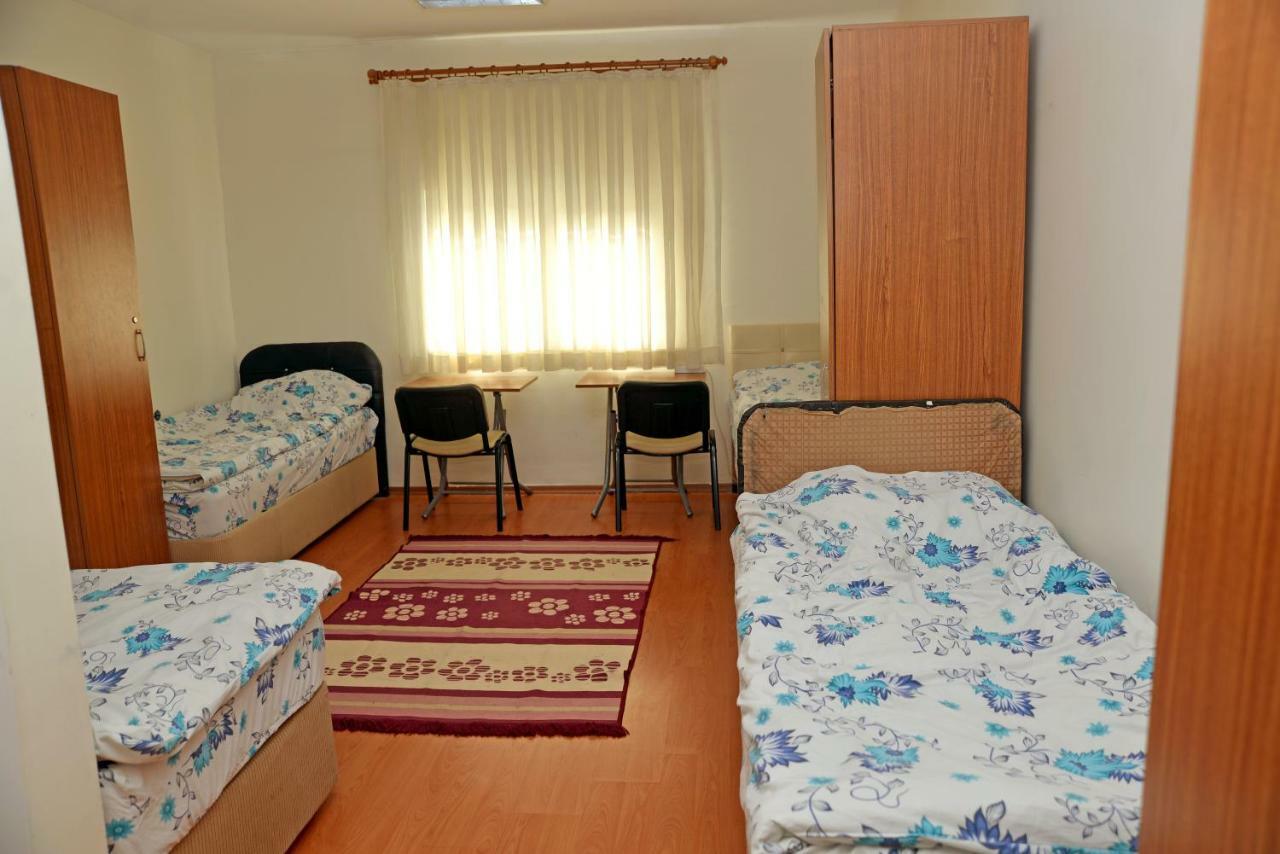 Vatan Yurt Hostel Istambul Extérieur photo