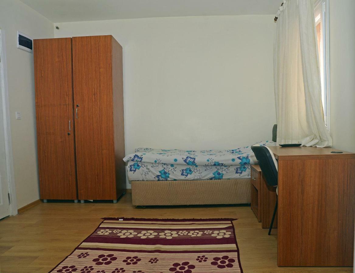 Vatan Yurt Hostel Istambul Extérieur photo